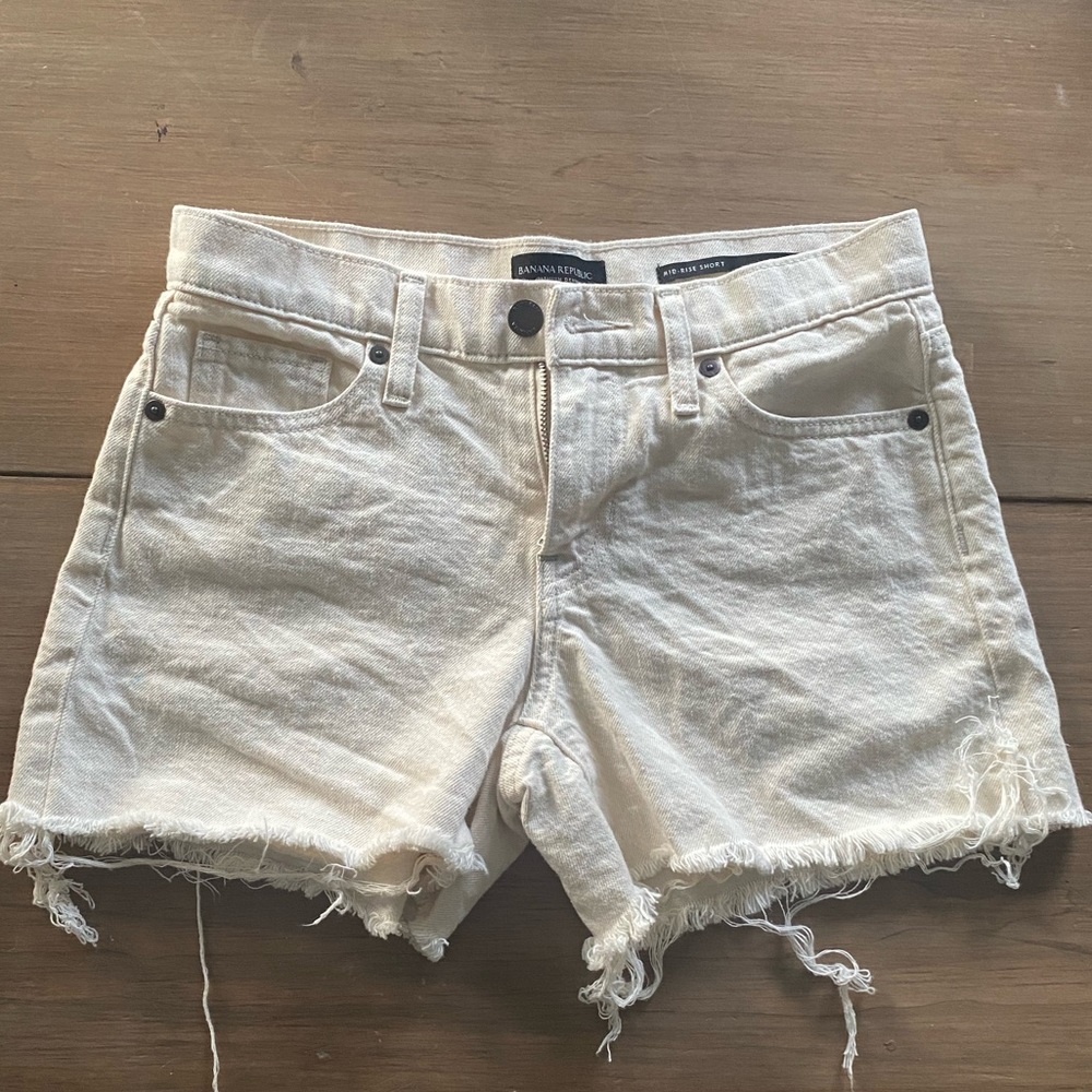 Off white demin mid-rise shorts